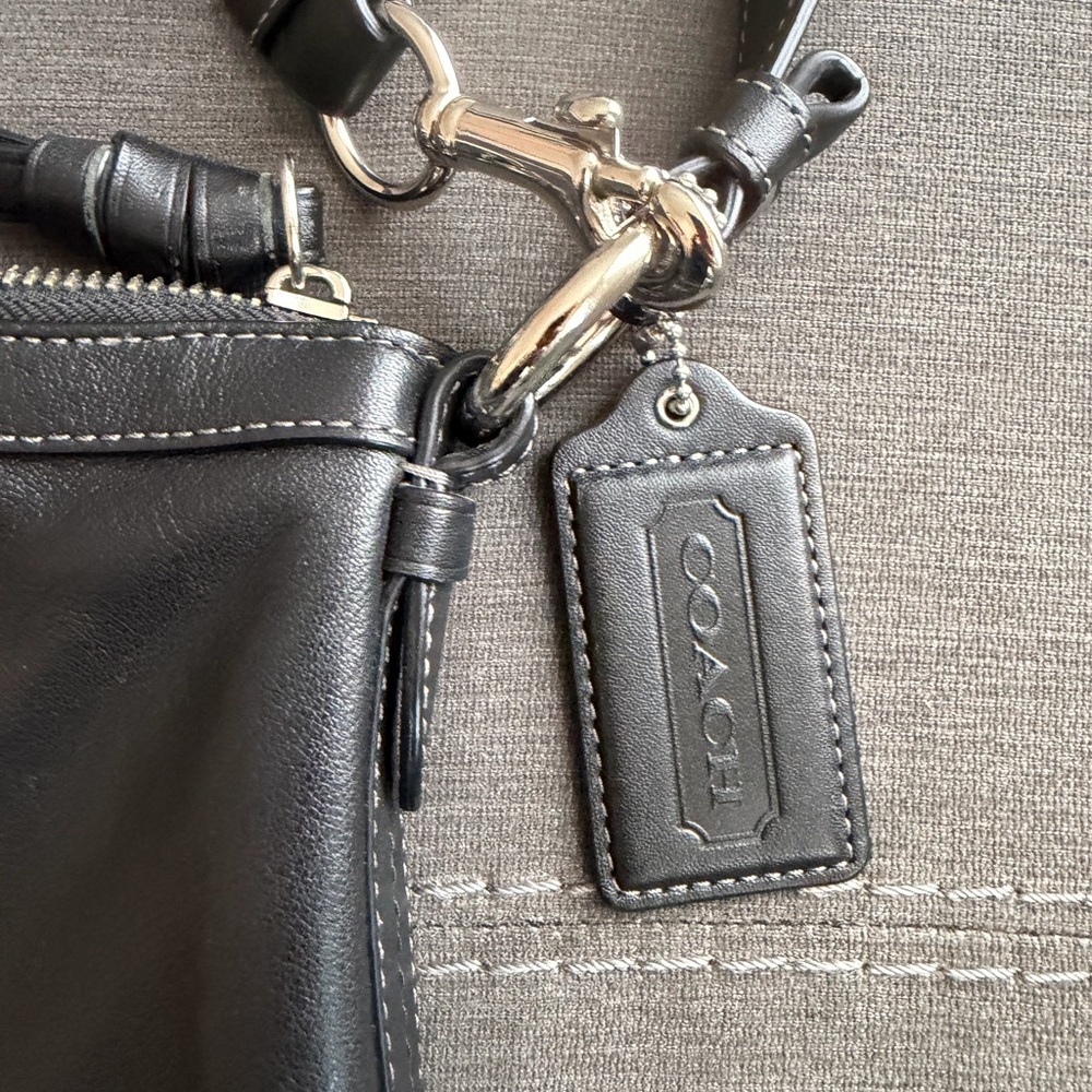 Coach handbag, black leather, black interior, great condition! - Picture 2 of 6